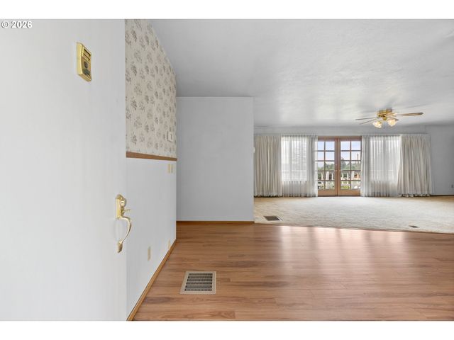 33300 TIDE CREEK Rd, Deer Island, OR 97054