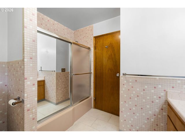33300 TIDE CREEK Rd, Deer Island, OR 97054