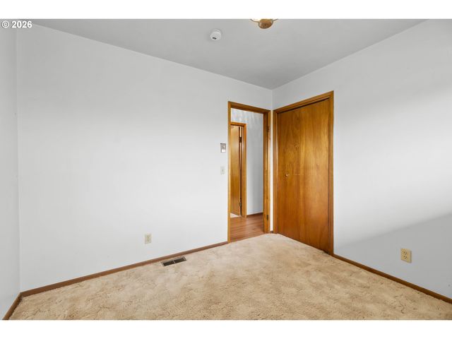 33300 TIDE CREEK Rd, Deer Island, OR 97054