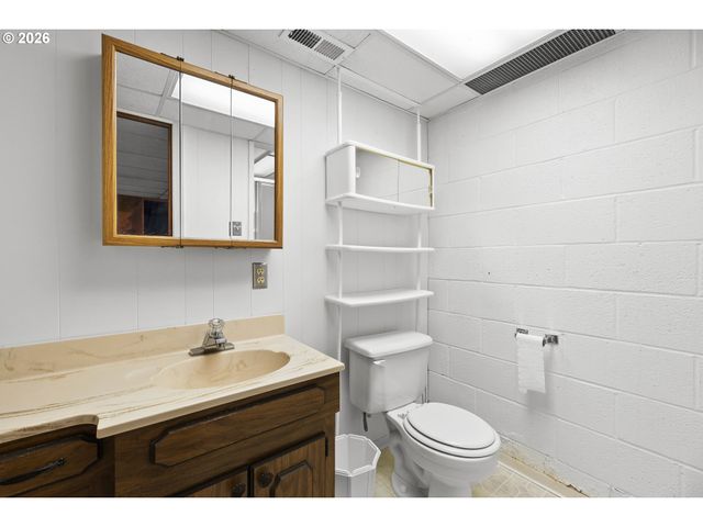 33300 TIDE CREEK Rd, Deer Island, OR 97054