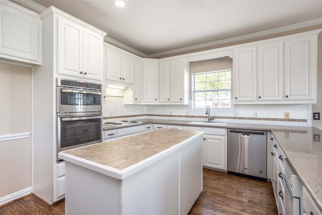 476 County Road 260, Gainesville, TX 76240