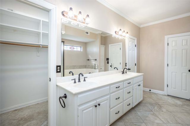 476 County Road 260, Gainesville, TX 76240