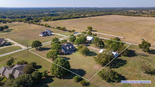 476 County Road 260, Gainesville, TX 76240