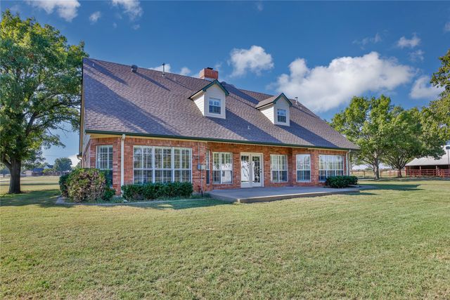 476 County Road 260, Gainesville, TX 76240