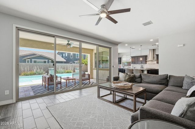 4377 E AMBER Lane, Gilbert, AZ 85296