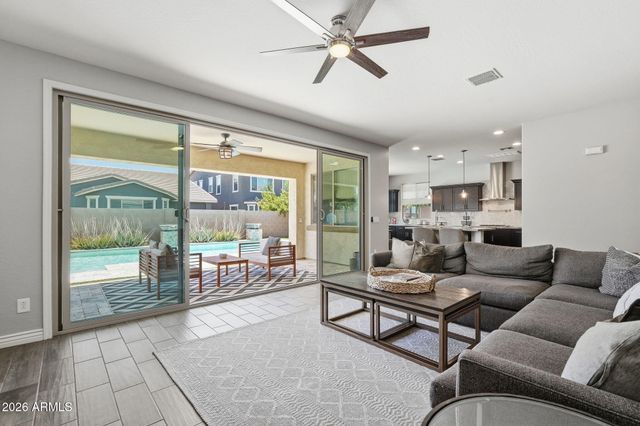 4377 E AMBER Lane, Gilbert, AZ 85296