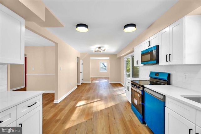 18 HINSDALE LN, Willingboro, NJ 08046