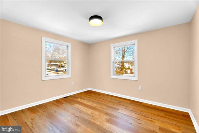 18 HINSDALE LN, Willingboro, NJ 08046