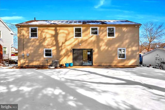 18 HINSDALE LN, Willingboro, NJ 08046