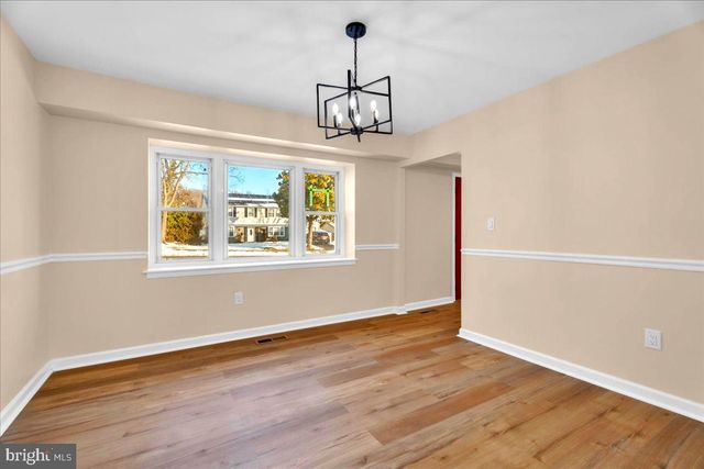 18 HINSDALE LN, Willingboro, NJ 08046