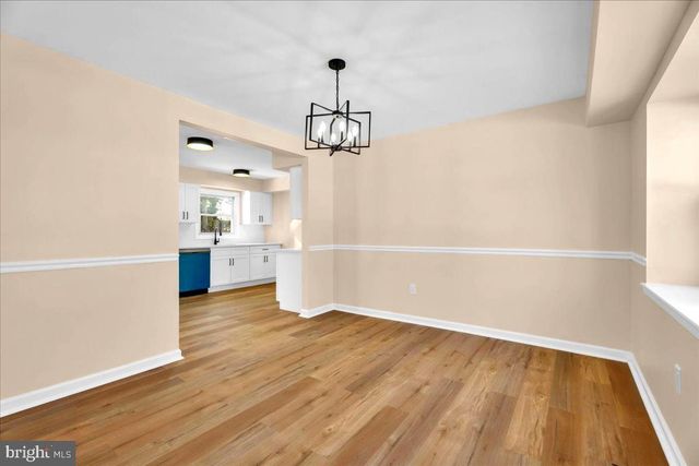 18 HINSDALE LN, Willingboro, NJ 08046