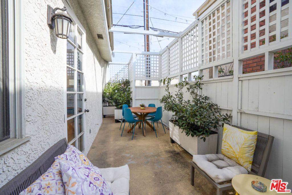 1037 16th Street 10, Santa Monica, CA 90403