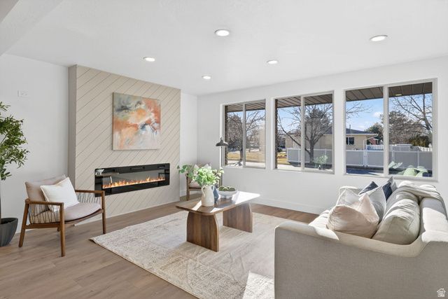 6869 S LARABROOK WAY, West Jordan, UT 84084