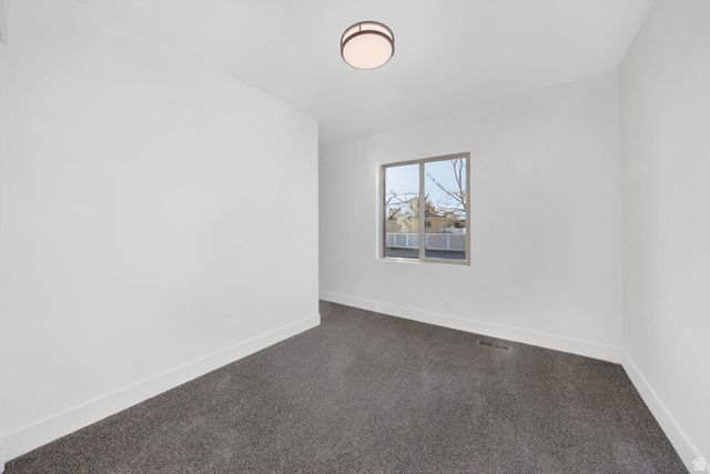 6869 S LARABROOK WAY, West Jordan, UT 84084