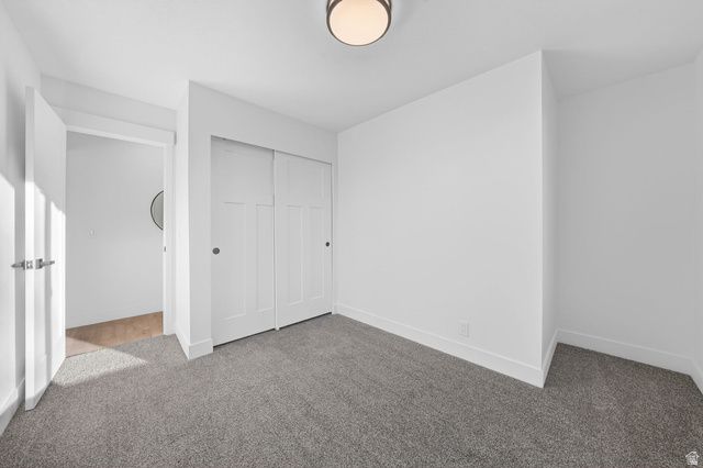 6869 S LARABROOK WAY, West Jordan, UT 84084