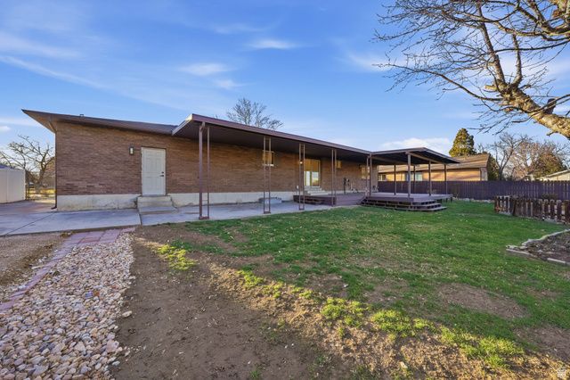 6869 S LARABROOK WAY, West Jordan, UT 84084