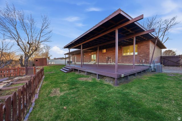 6869 S LARABROOK WAY, West Jordan, UT 84084