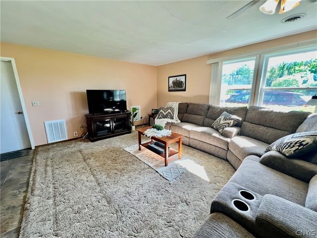1738 County Route 7, Oswego, NY 13126