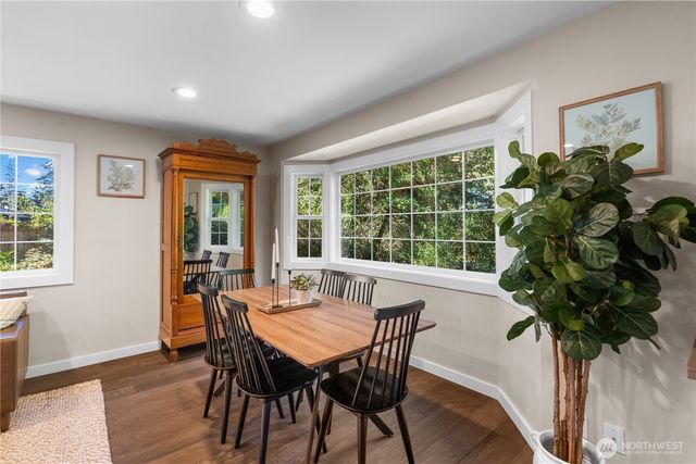 2422 126th Avenue NE, Bellevue, WA 98005