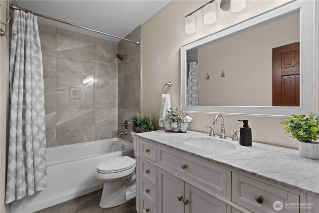 2422 126th Avenue NE, Bellevue, WA 98005