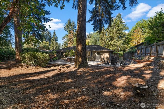 2422 126th Avenue NE, Bellevue, WA 98005