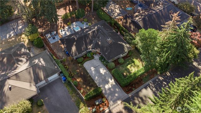 2422 126th Avenue NE, Bellevue, WA 98005