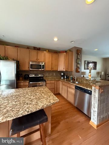 2102 E OAK RD #M4, Vineland, NJ 08361