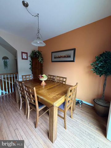 2102 E OAK RD #M4, Vineland, NJ 08361