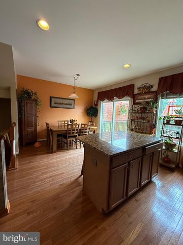 2102 E OAK RD #M4, Vineland, NJ 08361