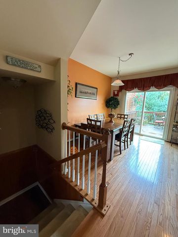 2102 E OAK RD #M4, Vineland, NJ 08361