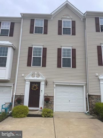 2102 E OAK RD #M4, Vineland, NJ 08361