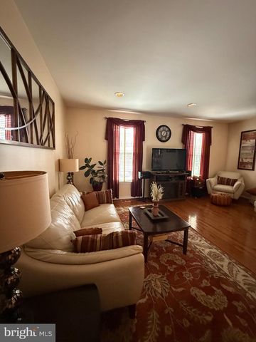 2102 E OAK RD #M4, Vineland, NJ 08361