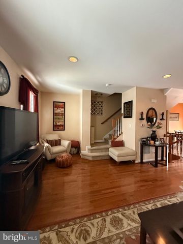 2102 E OAK RD #M4, Vineland, NJ 08361