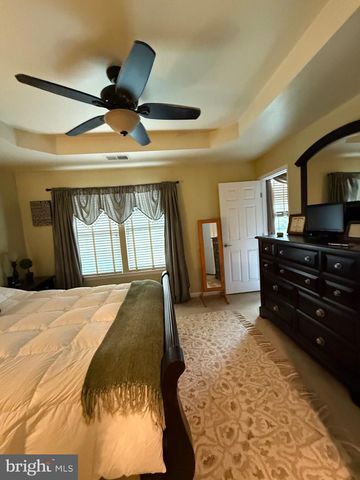 2102 E OAK RD #M4, Vineland, NJ 08361