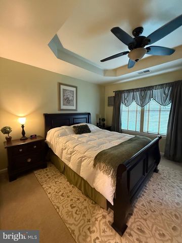 2102 E OAK RD #M4, Vineland, NJ 08361