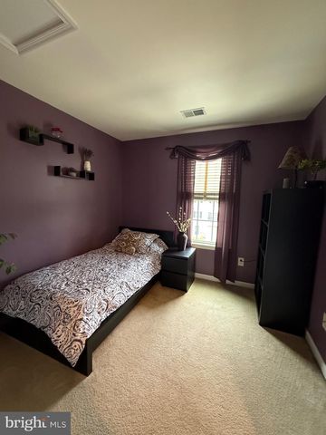 2102 E OAK RD #M4, Vineland, NJ 08361