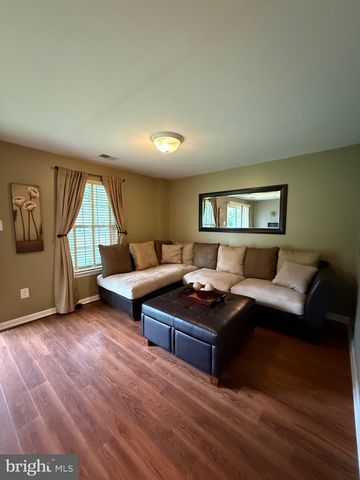 2102 E OAK RD #M4, Vineland, NJ 08361