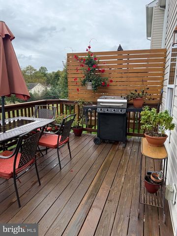 2102 E OAK RD #M4, Vineland, NJ 08361