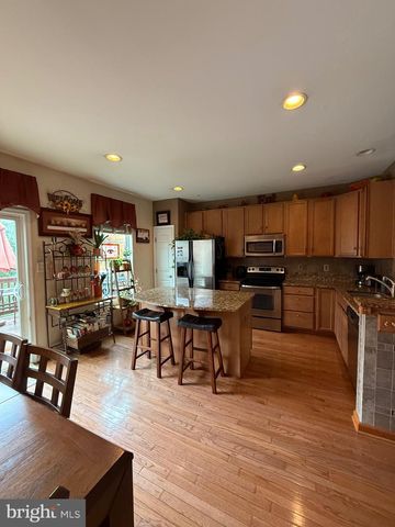 2102 E OAK RD #M4, Vineland, NJ 08361