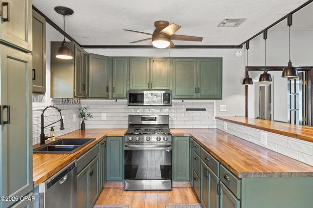 418 S Macarthur Avenue, Panama City, FL 32401