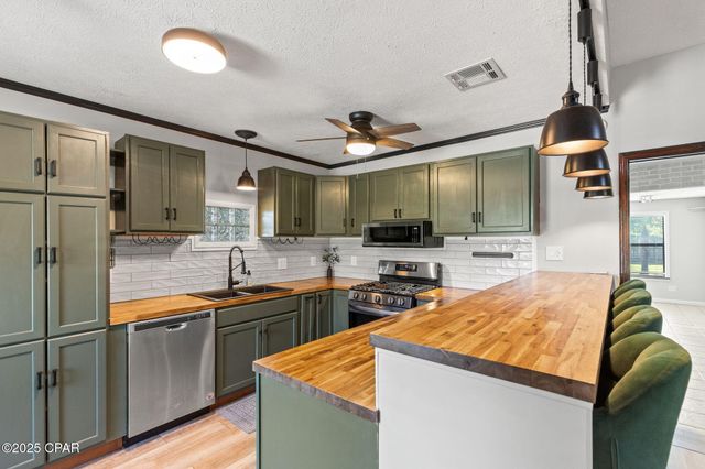 418 S Macarthur Avenue, Panama City, FL 32401