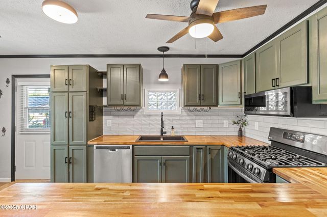418 S Macarthur Avenue, Panama City, FL 32401