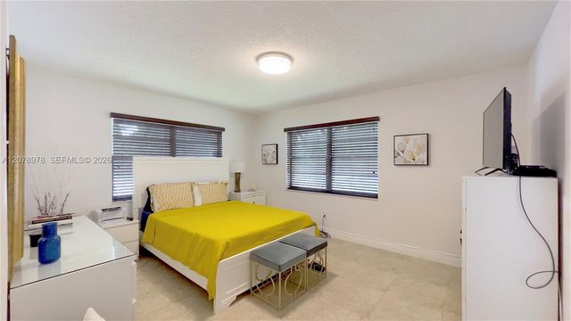 7975 SW 86th Street 206, Miami, FL 33143