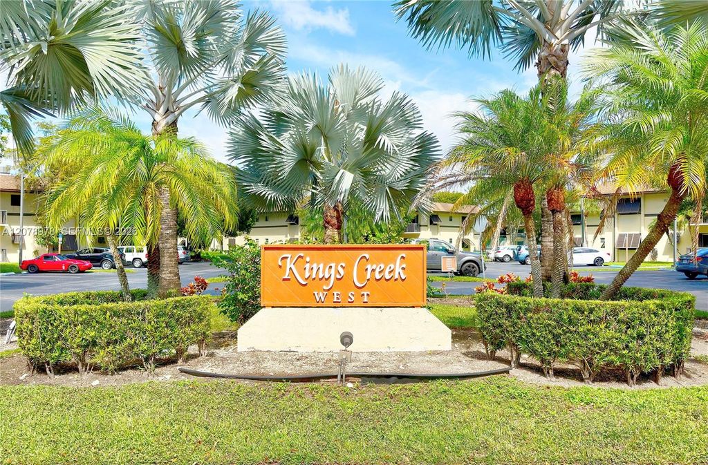 7975 SW 86th Street 206, Miami, FL 33143