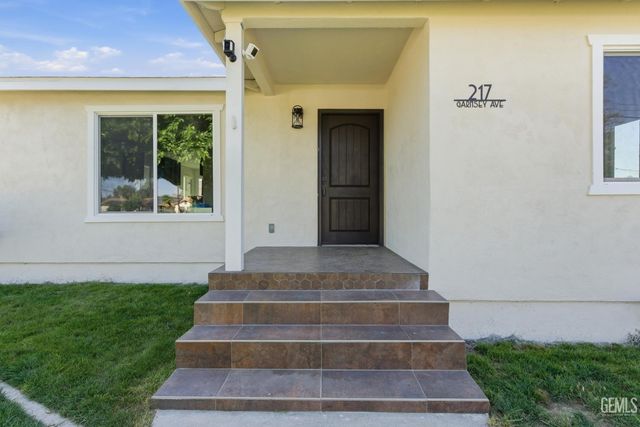 217 Garnsey Avenue, Bakersfield, CA 93309