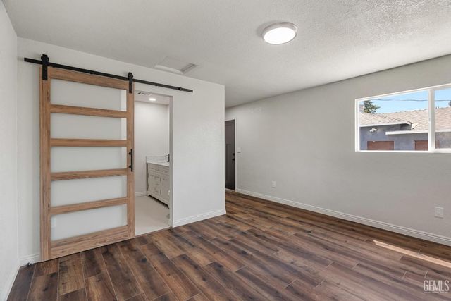 217 Garnsey Avenue, Bakersfield, CA 93309
