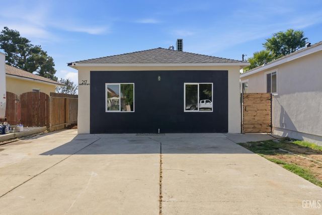 217 Garnsey Avenue, Bakersfield, CA 93309