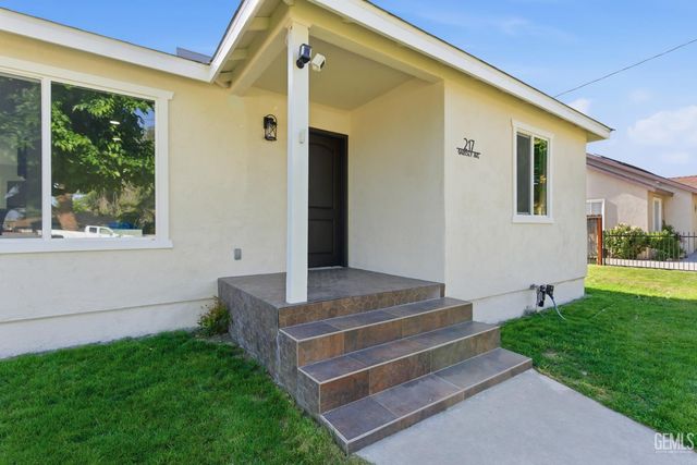 217 Garnsey Avenue, Bakersfield, CA 93309