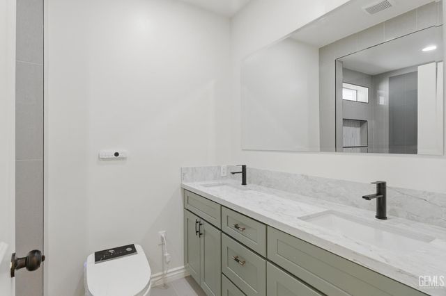 217 Garnsey Avenue, Bakersfield, CA 93309