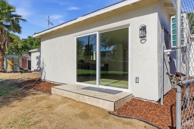 217 Garnsey Avenue, Bakersfield, CA 93309